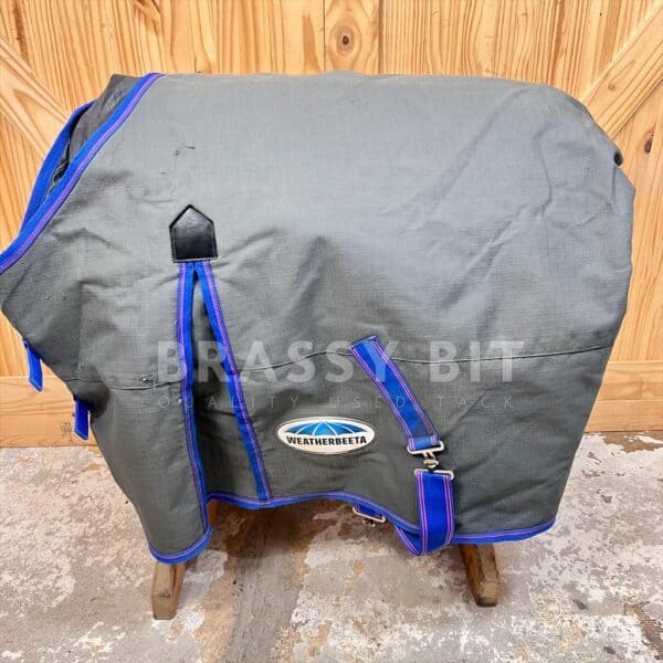 69" Weatherbeeta Essential Standard Neck Medium Turnout Blanket