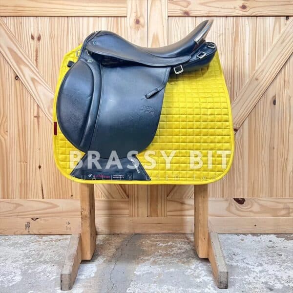 18.5" Stubben Scout VSD English Saddle