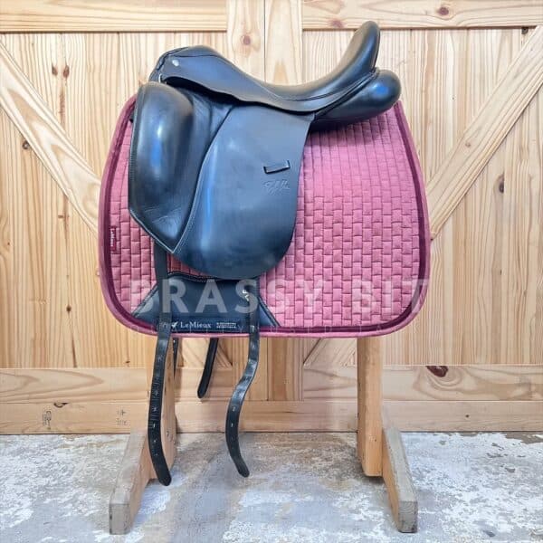 17" Custom Steffen's Advantage Signature Dressage Saddle