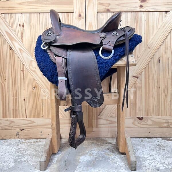 15.5" Crest Ridge X-Wide Ovation Endurance Saddle
